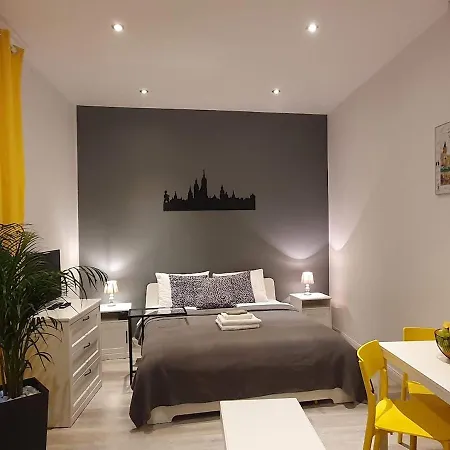 L-2 Krakow Center Studio O&P Apartfamily-2